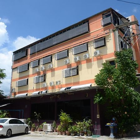 Centro Cnx Hotel Chiang Mai Exterior foto