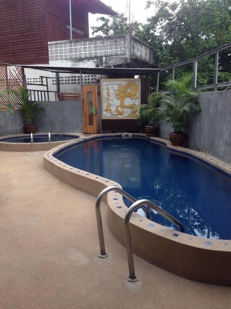 Centro Cnx Hotel Chiang Mai Exterior foto