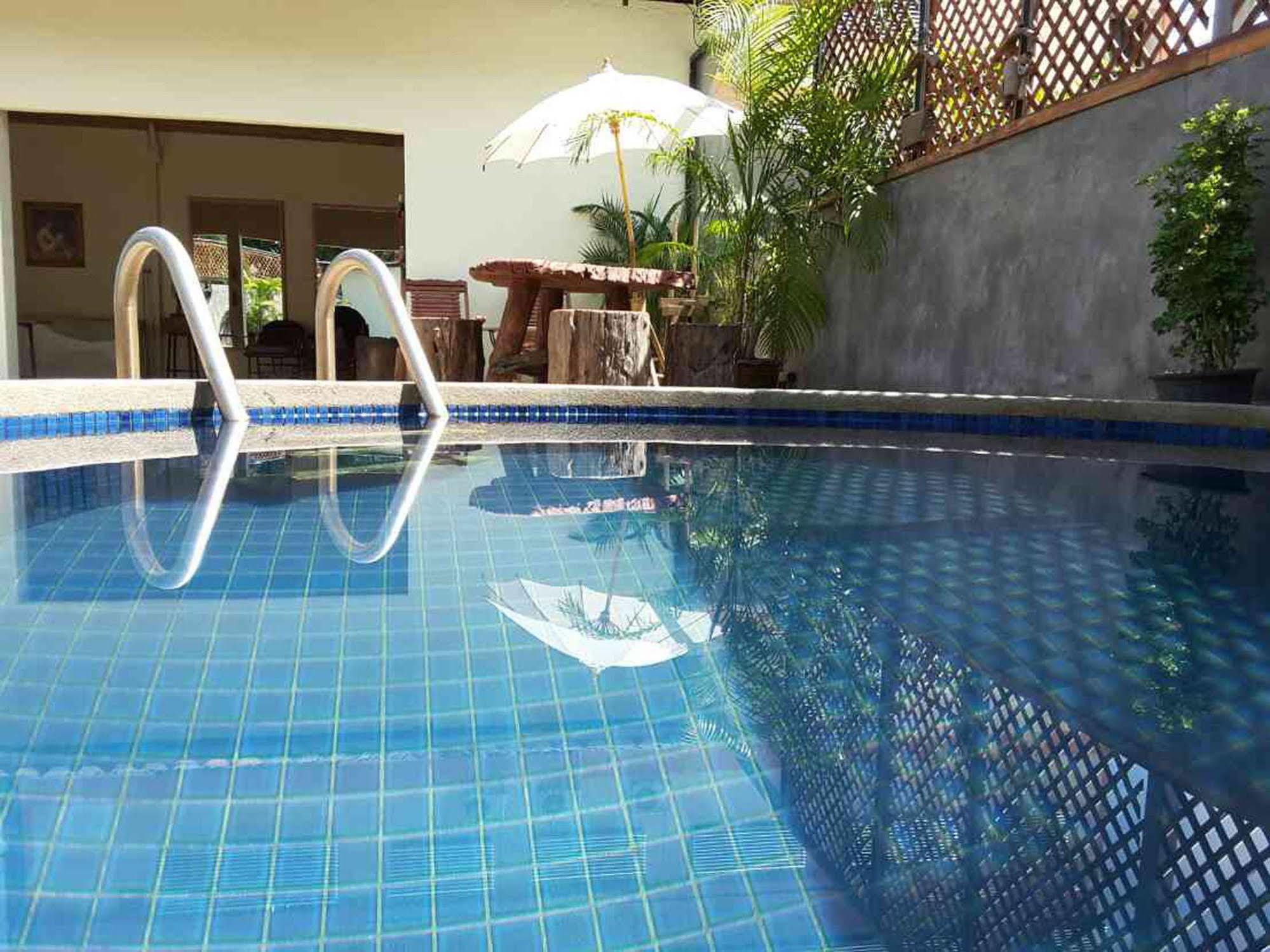 Centro Cnx Hotel Chiang Mai Exterior foto